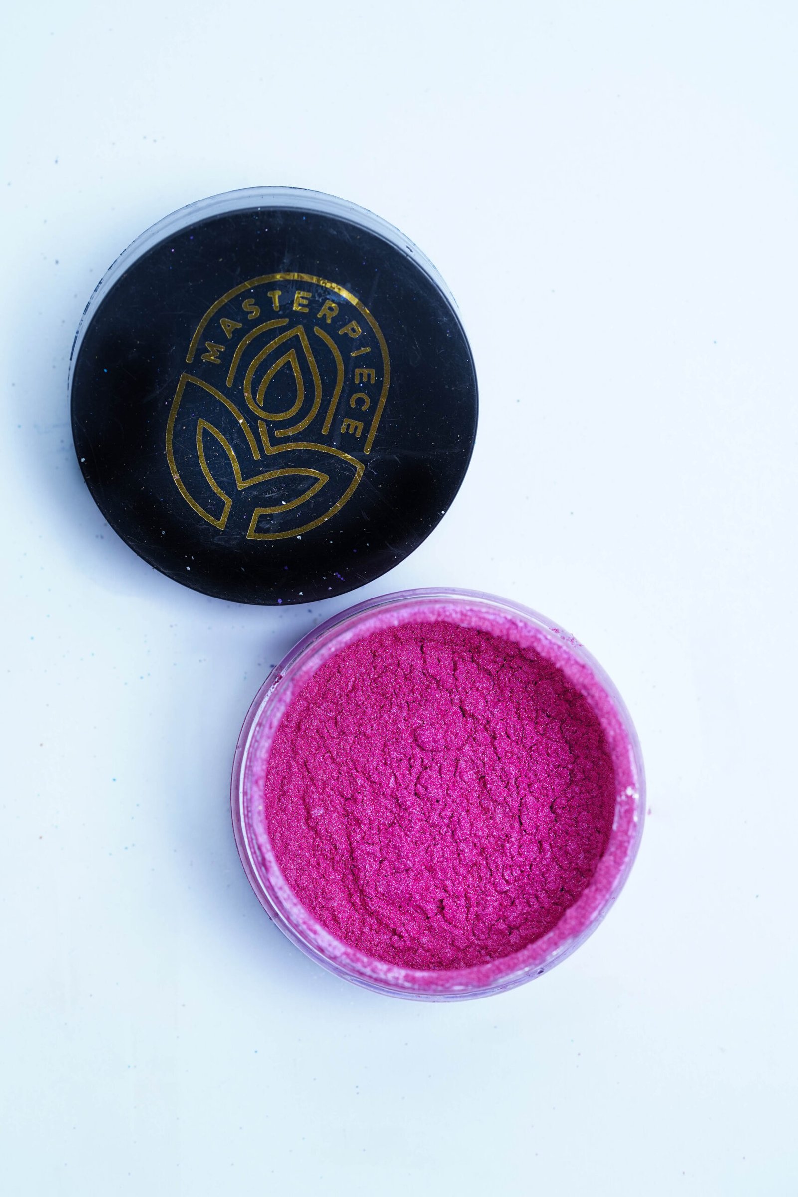 magic red (1 of 1) ملون مايكا لون فوشي Magic Red - 15g - الصورة 1