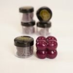 رقائق تلوين الشمع - 8 غم - reddish violet