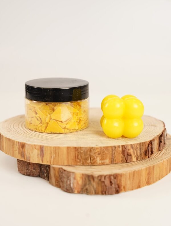 رقائق تلوين الشمع - 50 غم - light yellow #24