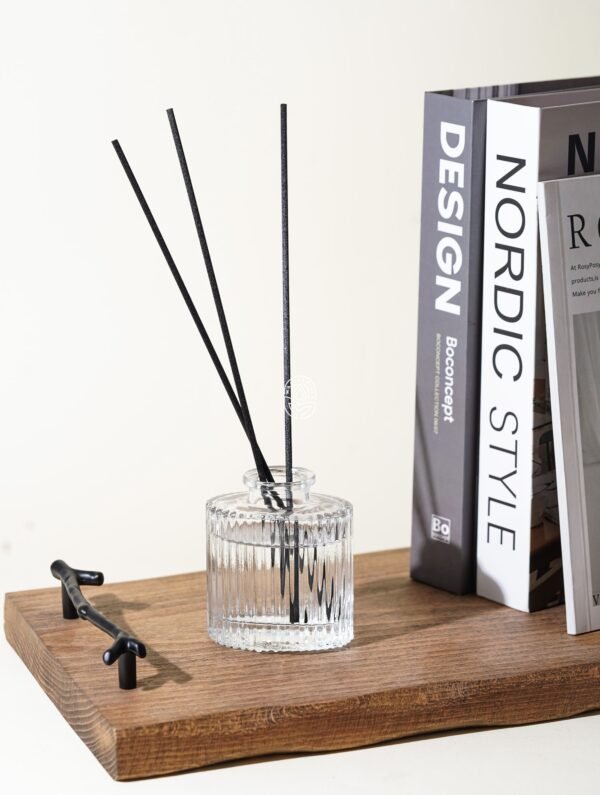 علبة معطر مخططة 100مل
